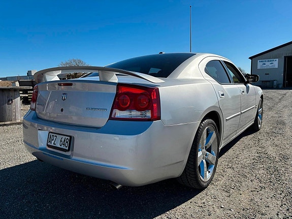 Dodge Charger 22 of 30