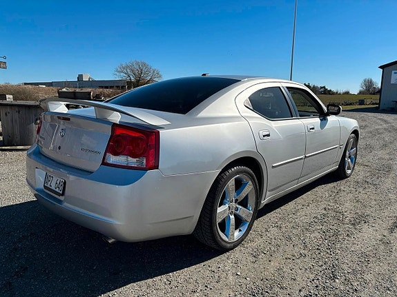 Dodge Charger 26 of 30
