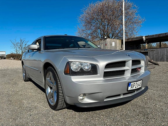 Dodge Charger 6 of 30