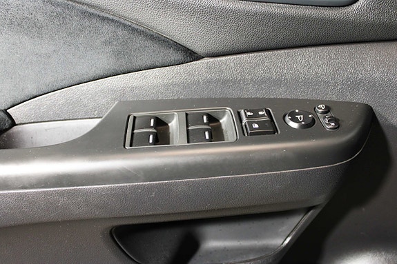 Honda CR-V 25 of 27