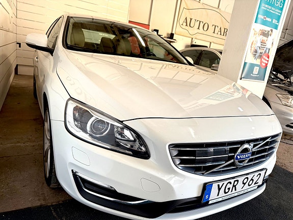 Volvo S60 3 of 5