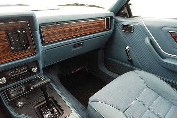 Ford Mustang 16 of 27