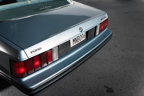 Ford Mustang 6 of 27