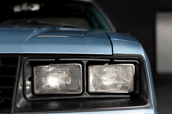 Ford Mustang 8 of 27
