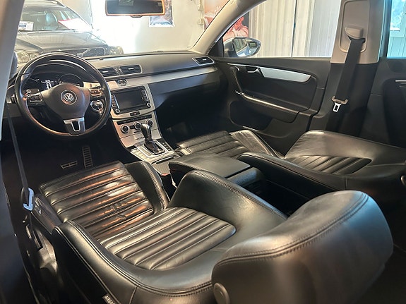 Volkswagen Passat Alltrack 11 of 21
