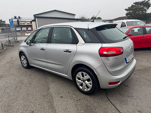 Citroen C4 Picasso 3 of 5