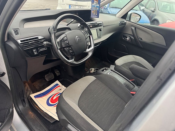 Citroen C4 Picasso 10 of 17