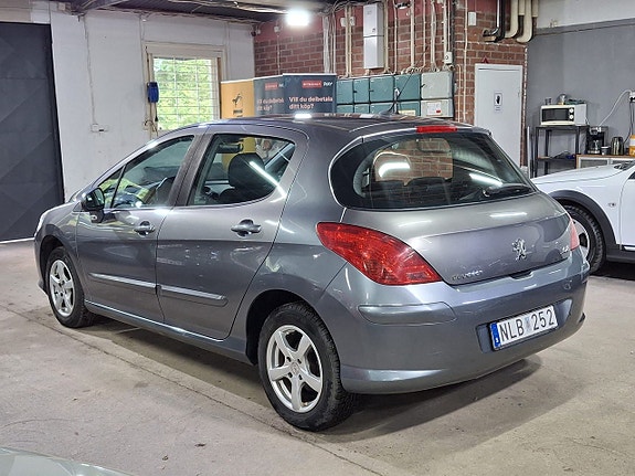 Peugeot 308 4 of 14