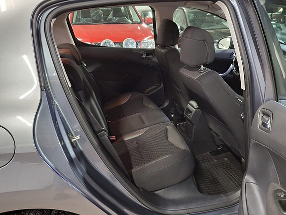 Peugeot 308 10 of 14