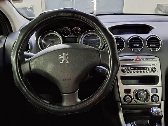 Peugeot 308 12 of 14