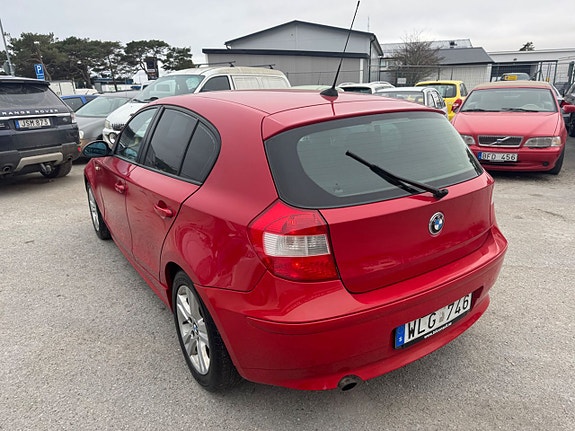 BMW 116i 10 of 17