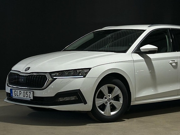 Skoda Octavia 3 of 5