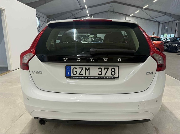 Volvo V60 7 of 18