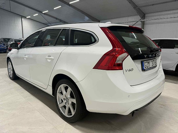 Volvo V60 6 of 18