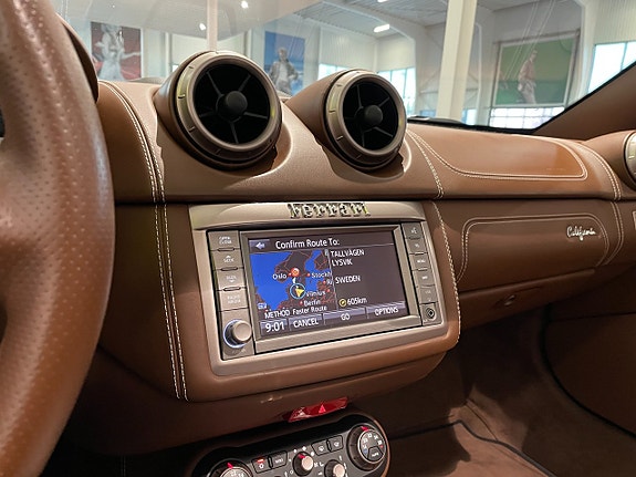 Ferrari California 30 15 of 18