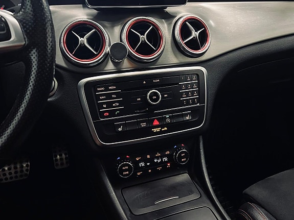 Mercedes-Benz CLA220 d 18 of 19