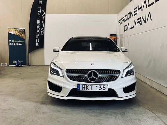 Mercedes-Benz CLA220 d 2 of 5