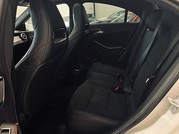 Mercedes-Benz CLA220 d 12 of 19