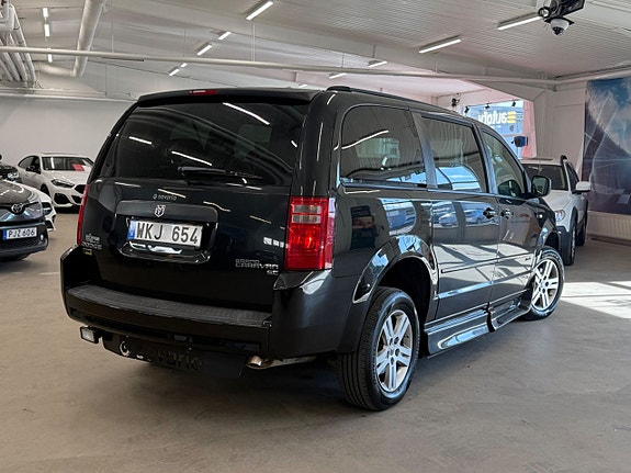 Dodge Grand Caravan 3 of 20