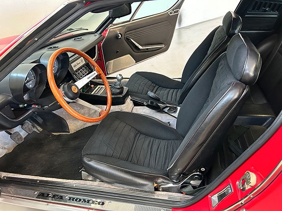 Alfa Romeo Montreal 14 of 25