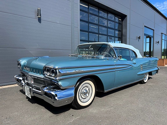 Oldsmobile Ninety-Eight 11 of 25