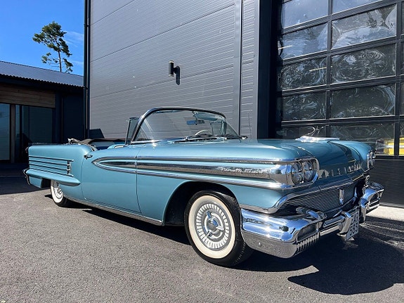 Oldsmobile Ninety-Eight 8 of 25