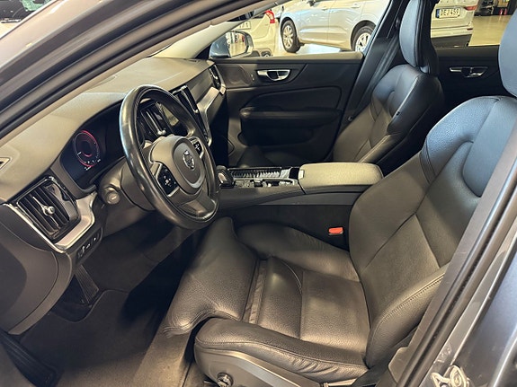 Volvo V60 7 of 26