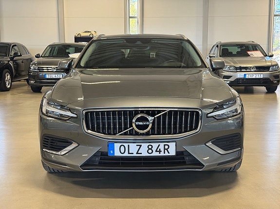 Volvo V60 2 of 5