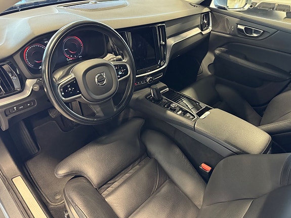 Volvo V60 8 of 26