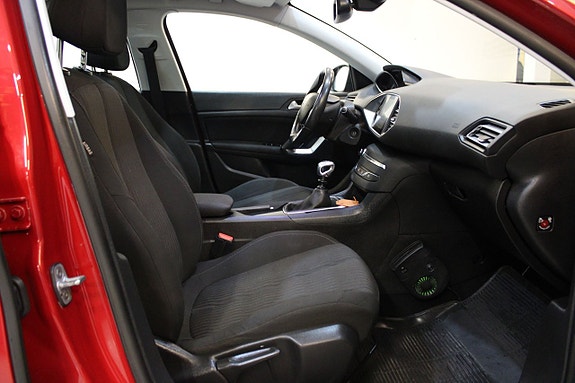 Peugeot 308 8 of 11