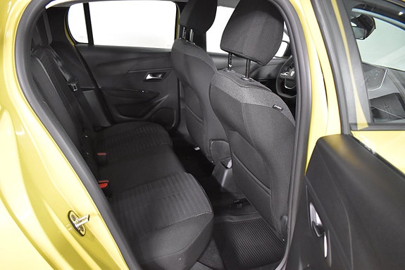 Peugeot 208 12 of 15