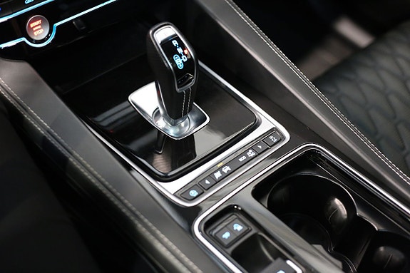 Jaguar F-PACE 25 of 30
