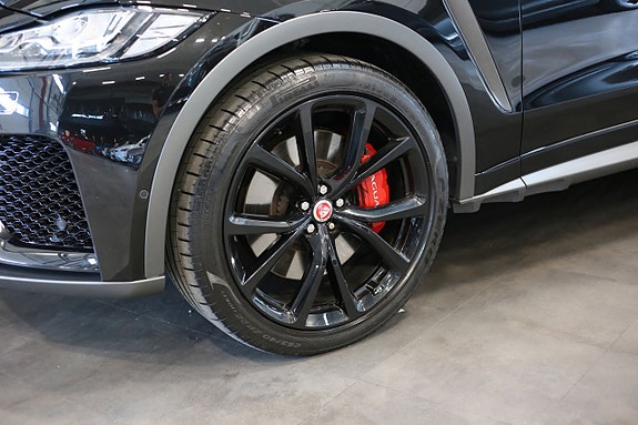 Jaguar F-PACE 10 of 30
