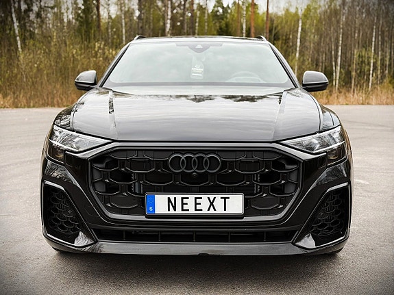 Audi Q8 9 of 26