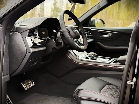 Audi Q8 13 of 26