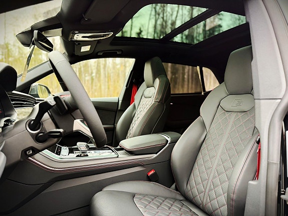 Audi Q8 14 of 26