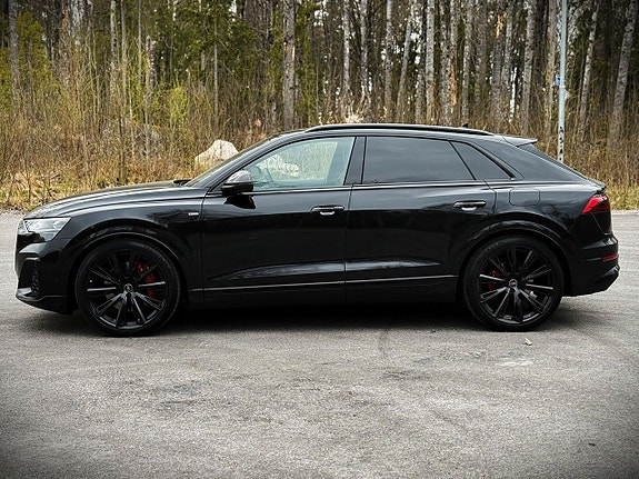 Audi Q8 3 of 5