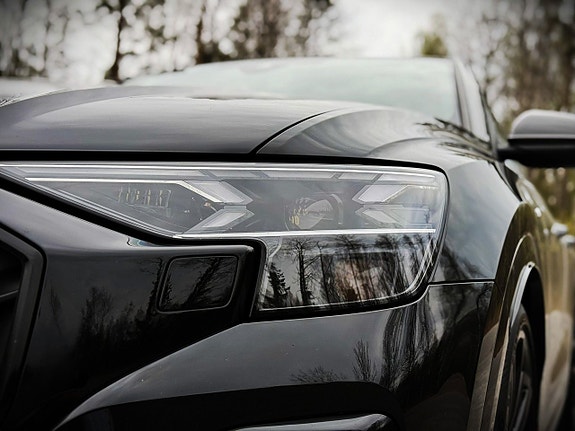 Audi Q8 10 of 26