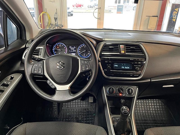Suzuki SX4 S-Cross 9 of 12