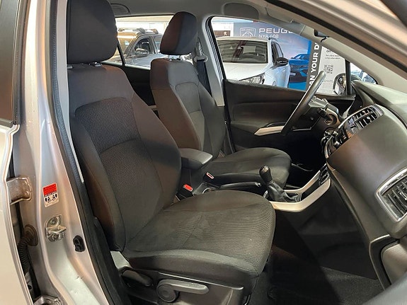 Suzuki SX4 S-Cross 7 of 12