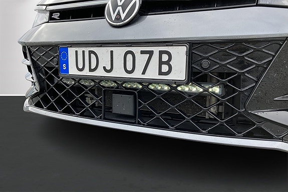 Volkswagen Passat 5 of 19