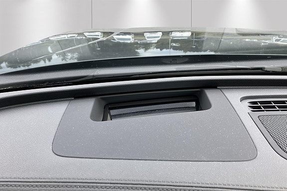 Volkswagen Passat 9 of 19