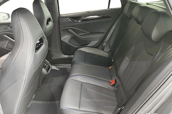 Volkswagen Passat 5 of 5