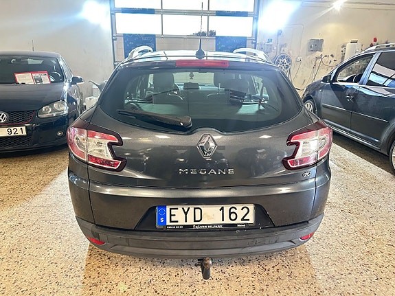 Renault Megane 12 of 12