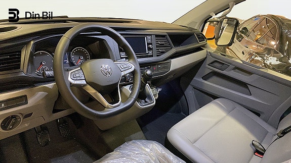 Volkswagen Transporter 7 of 15