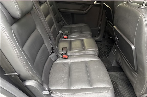 Volkswagen Touran Cross 8 of 17