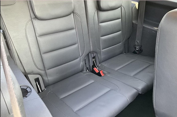 Volkswagen Touran Cross 9 of 17