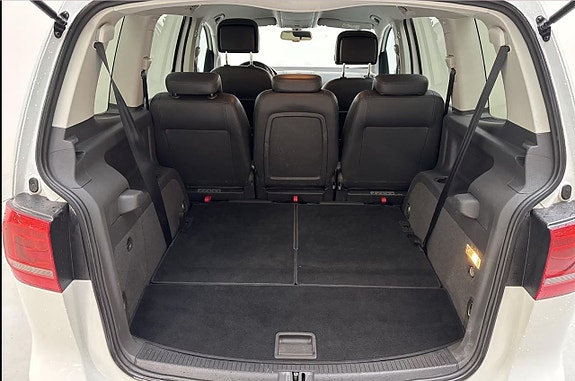 Volkswagen Touran Cross 10 of 17