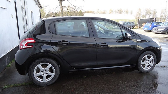 Peugeot 208 9 of 21