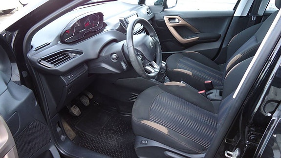 Peugeot 208 12 of 21